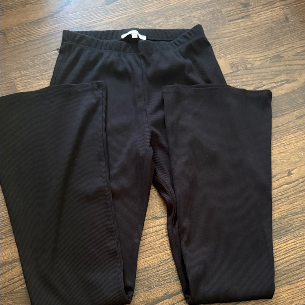 Love Tree Women's Black Ribbed Leggings